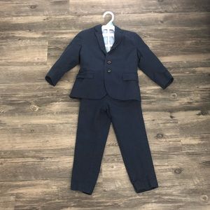 Sold!! H&M Toddler boys suit